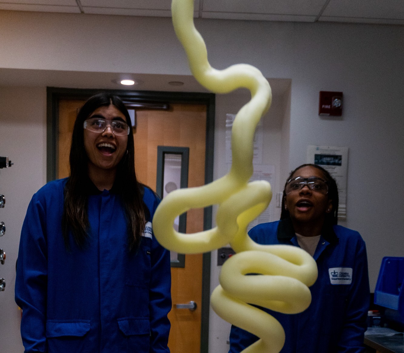 Elephant’s toothpaste! A reaction between hydrogen peroxide and potassium iodide